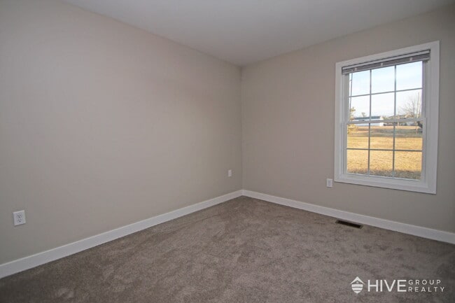 Building Photo - Bee the First to Live in This Newly Built End Unit!