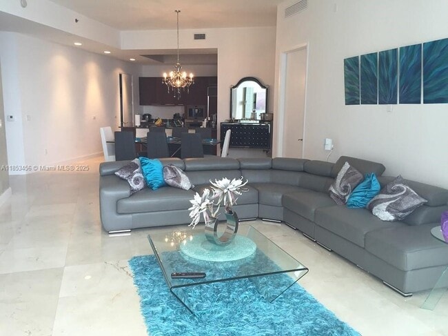 Building Photo - 16001 Collins Ave