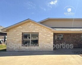 Building Photo - 1559 Kal Ct