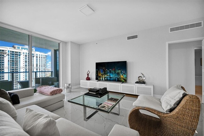 Building Photo - 17111 Biscayne Blvd