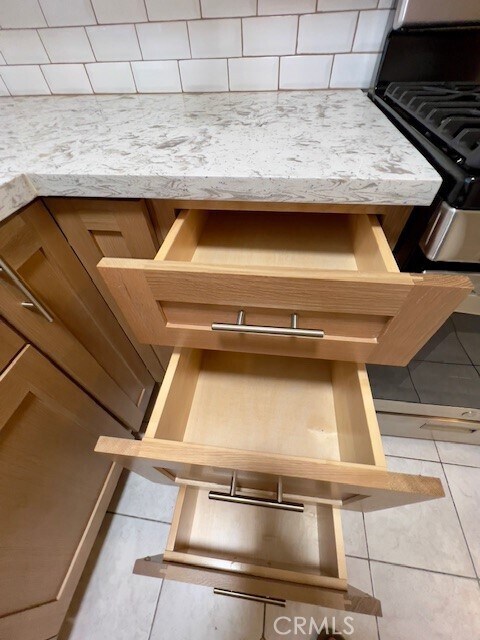 Building Photo - 711 N Soldano Ave