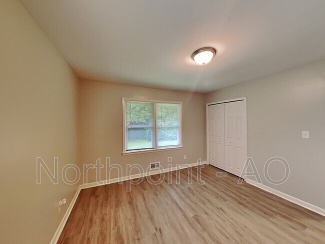 Building Photo - 164 Valley Hill Rd