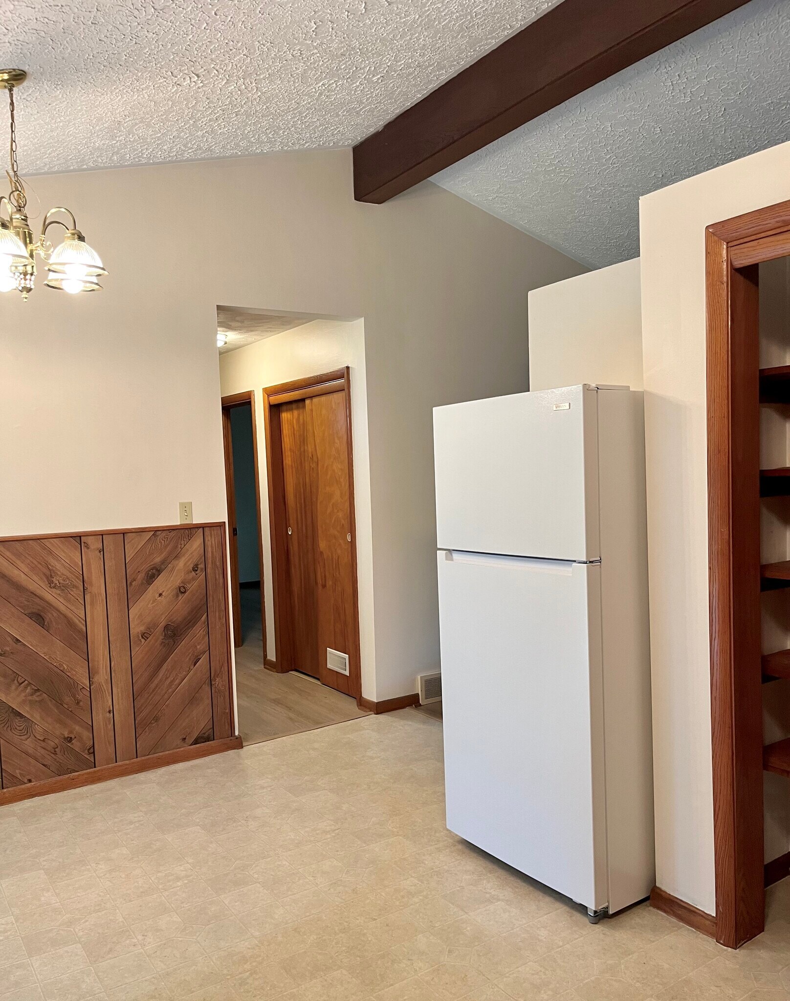Building Photo - 297 Nokomis Dr