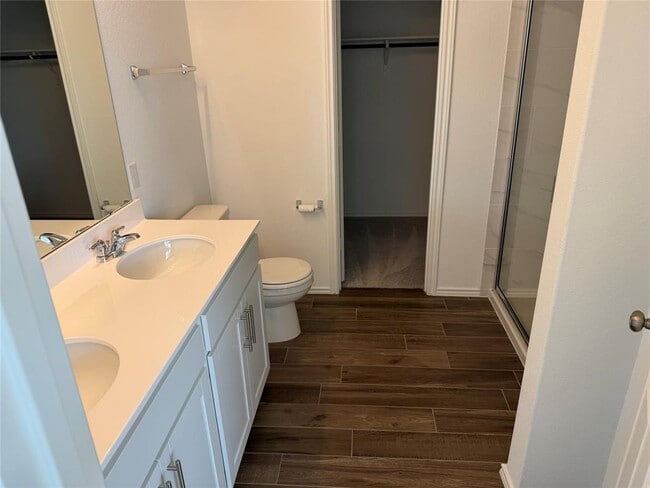 Building Photo - 252 Redonda Dr