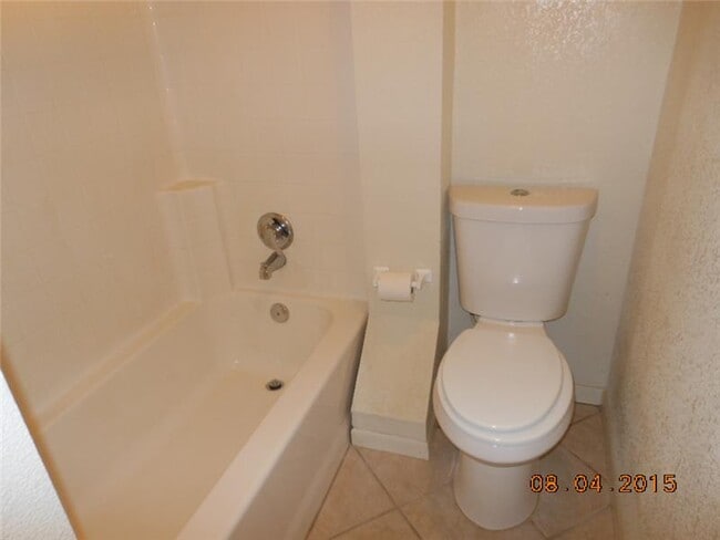 Building Photo - 1005 Cedar Dr