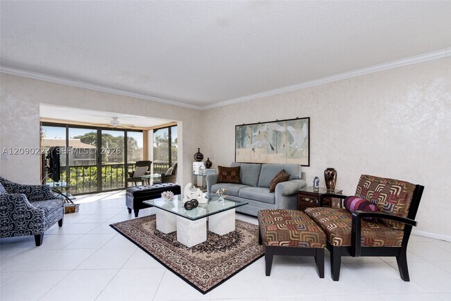 Building Photo - 8566 Casa Del Lago