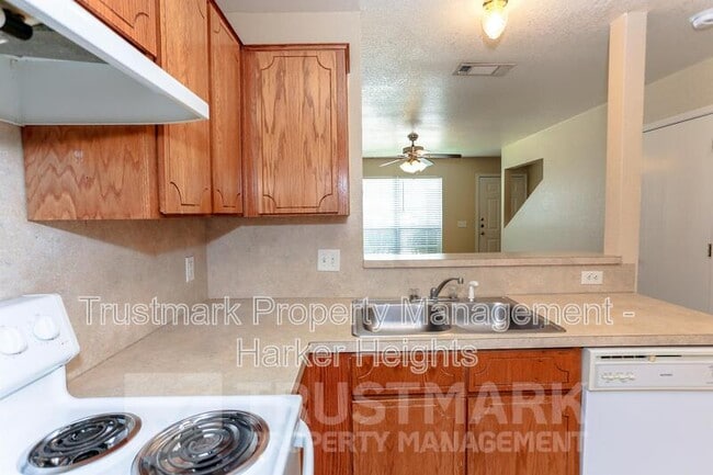 Building Photo - 2710 Vernice Loop