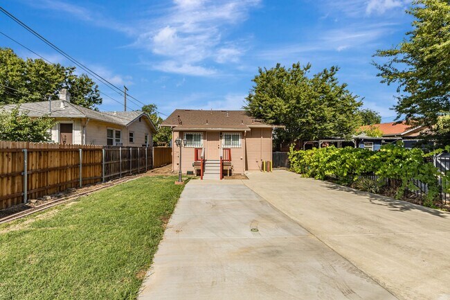 Building Photo - 3541 Stockton Blvd