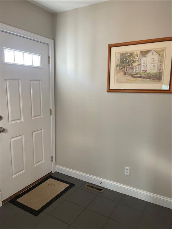 Building Photo - 31 Garfield Ave