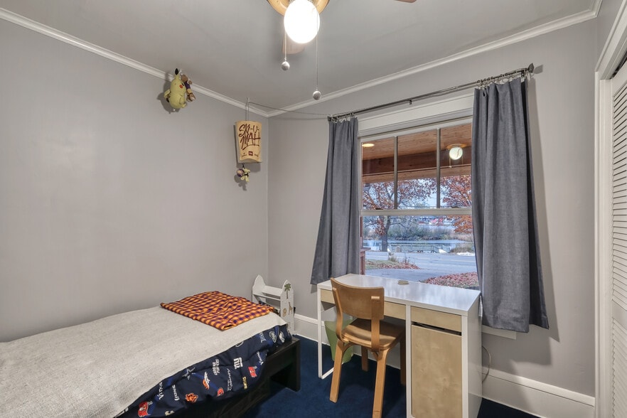 Building Photo - 5050 Manitou Rd