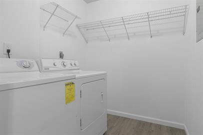 Building Photo - 2636 Villa Park Dr