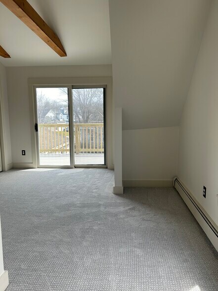 Building Photo - 332 Broadway