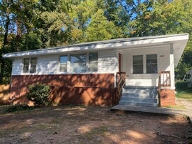 Building Photo - 2431 Baxter Rd SW