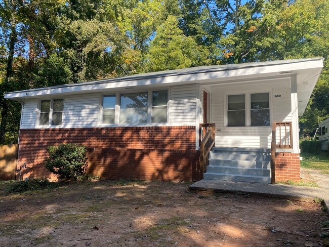 Building Photo - 2431 Baxter Rd SW