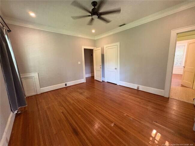 Building Photo - 310 Hinsdale Ave