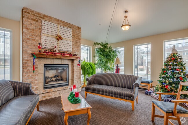 Lobby Photo - Water Tower View Apartments