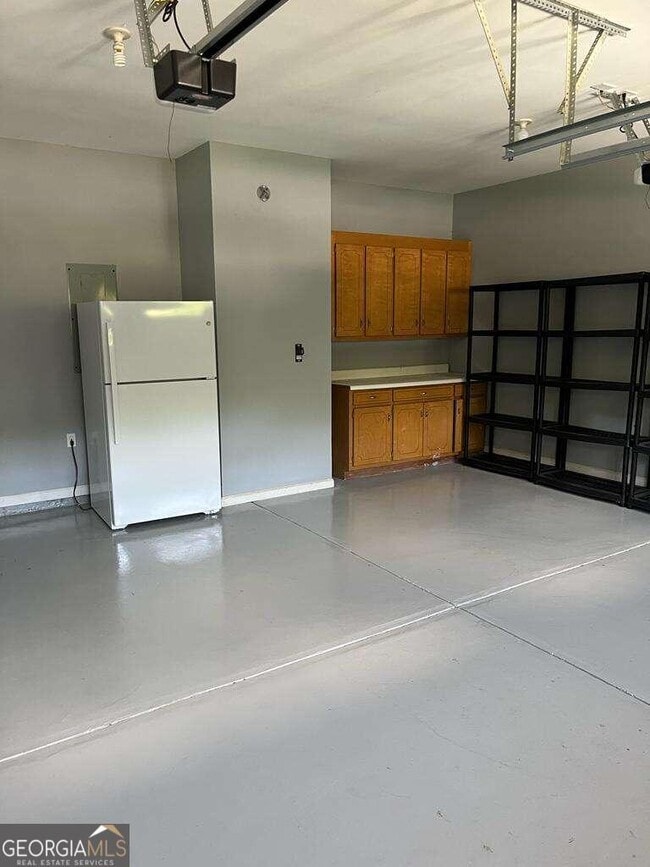 Building Photo - 2400 Rose Walk Dr