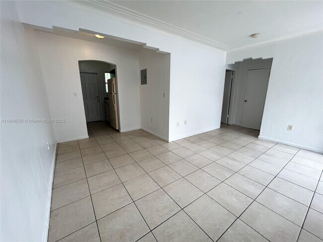 Building Photo - 1255 SW 6th St