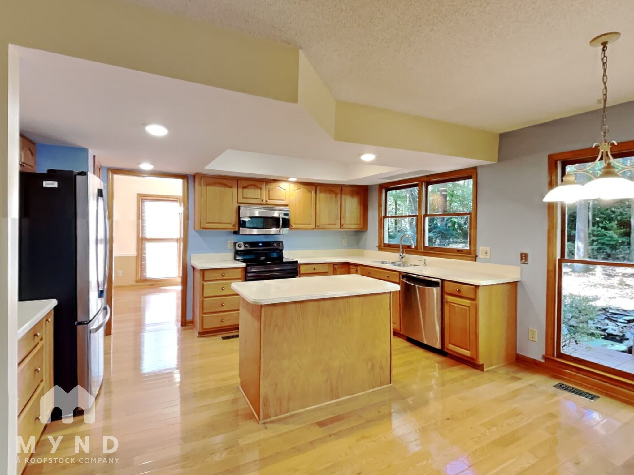 Building Photo - 3747 Running Fox Dr