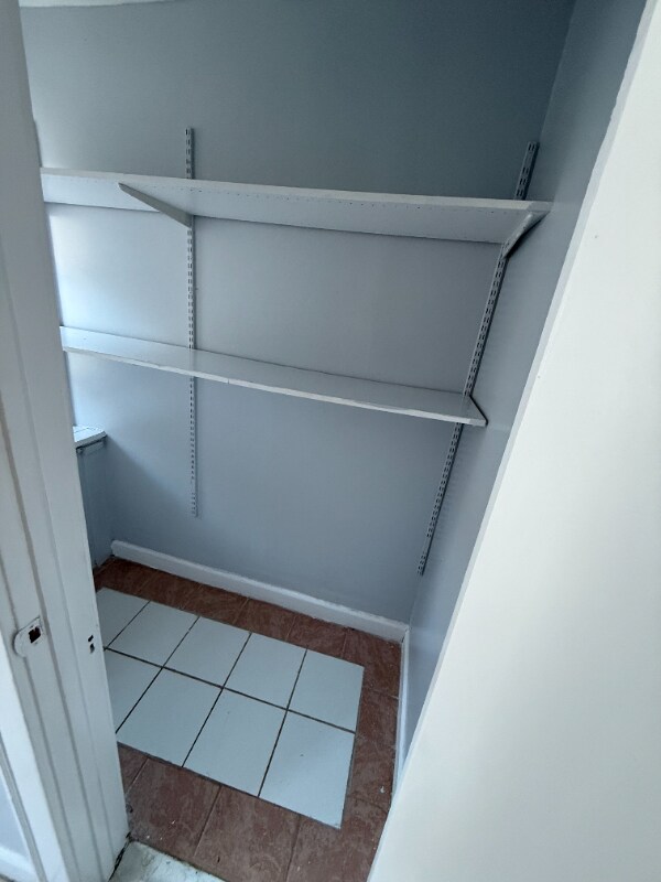 Building Photo - 78 Sterling St