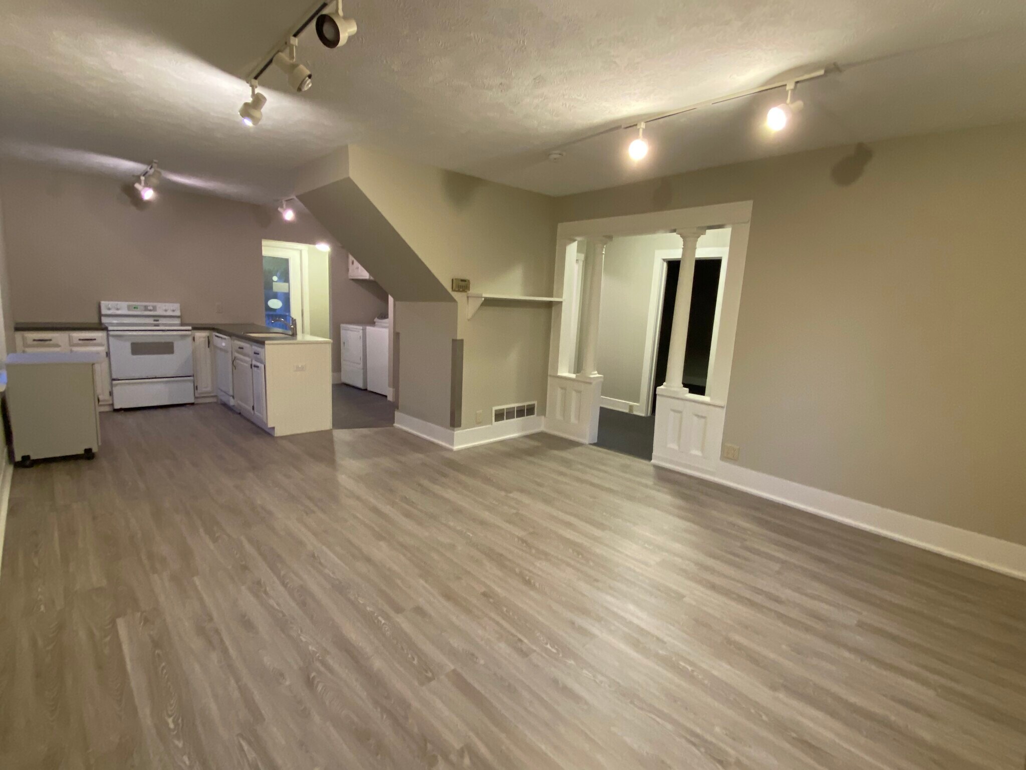 Building Photo - 50 Utica St