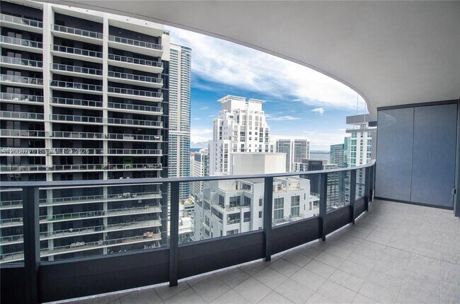 Building Photo - 1000 Brickell Plaza