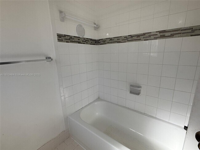 Building Photo - 17432 SW 140th Ct