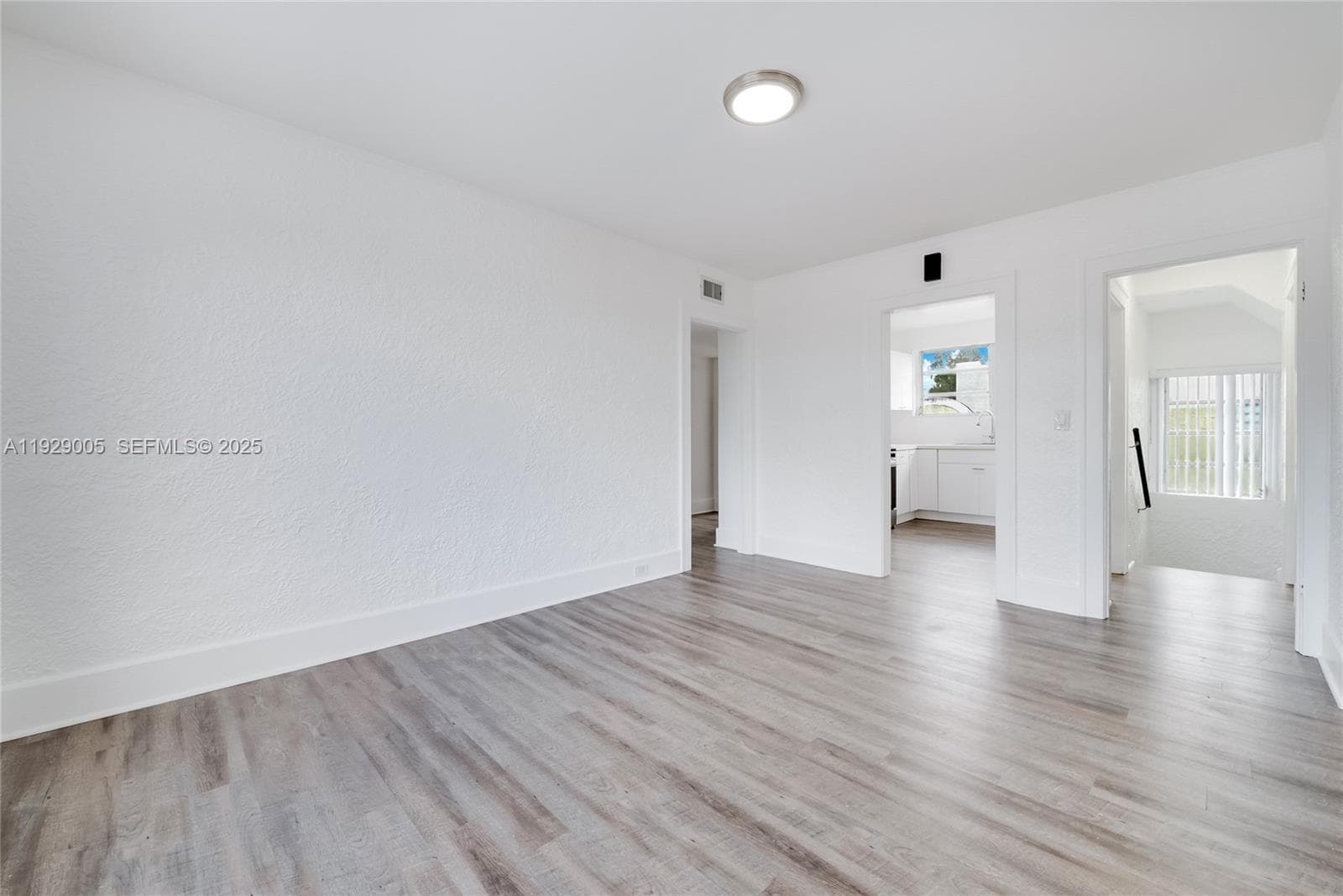 Building Photo - 1736 SW 9th St