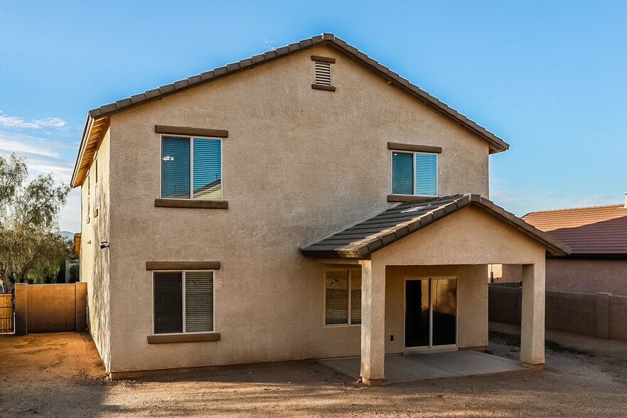 Building Photo - 8237 W Kittiwake Ln