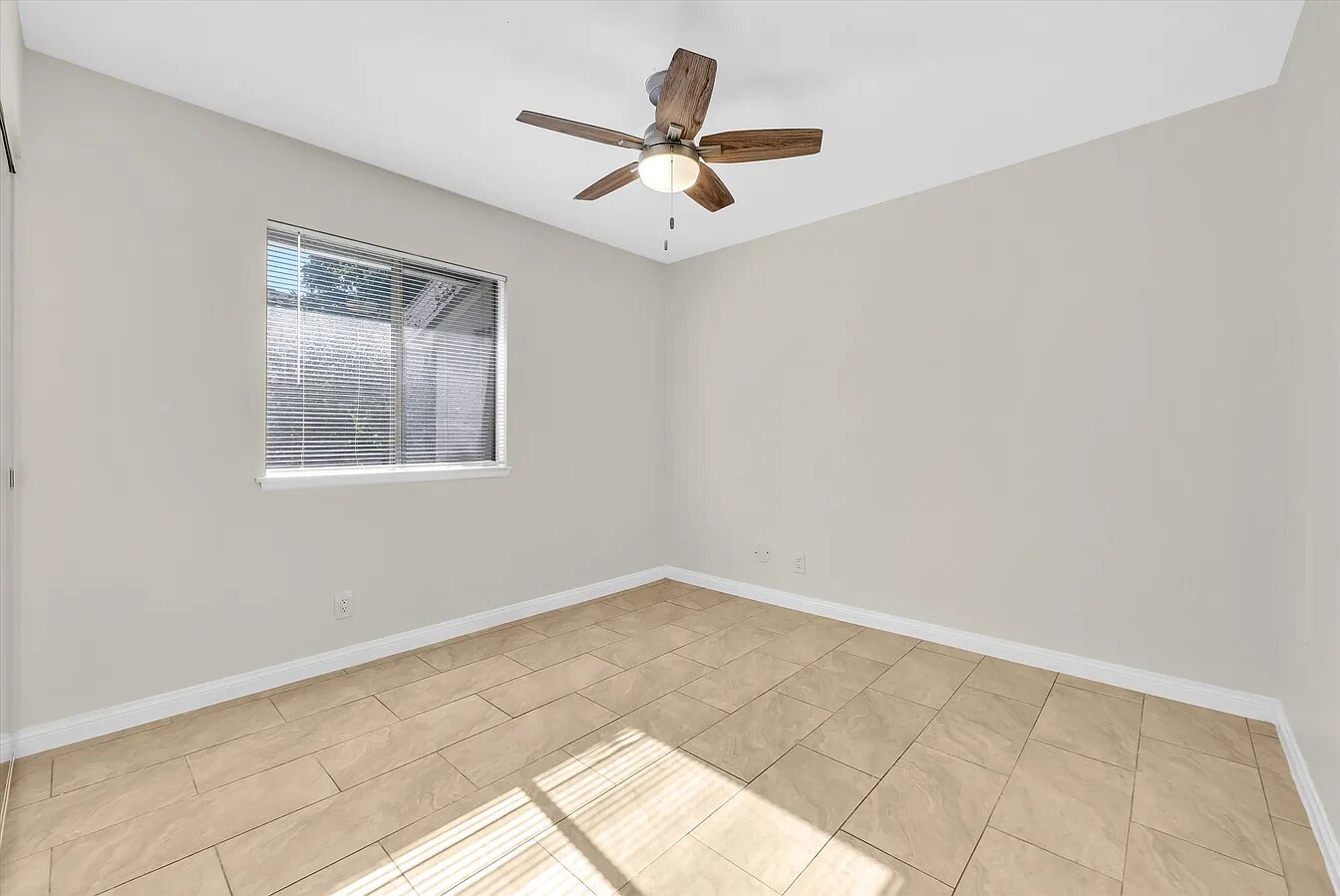 Building Photo - 1250 S Brookhurst St