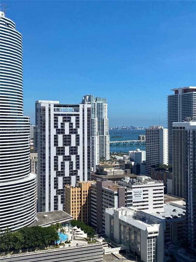 Building Photo - 31 SE 5th St