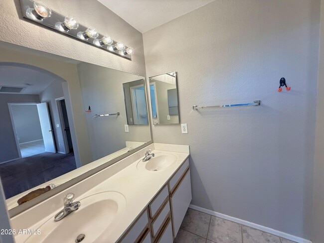 Building Photo - 6757 W Gardenia Ave