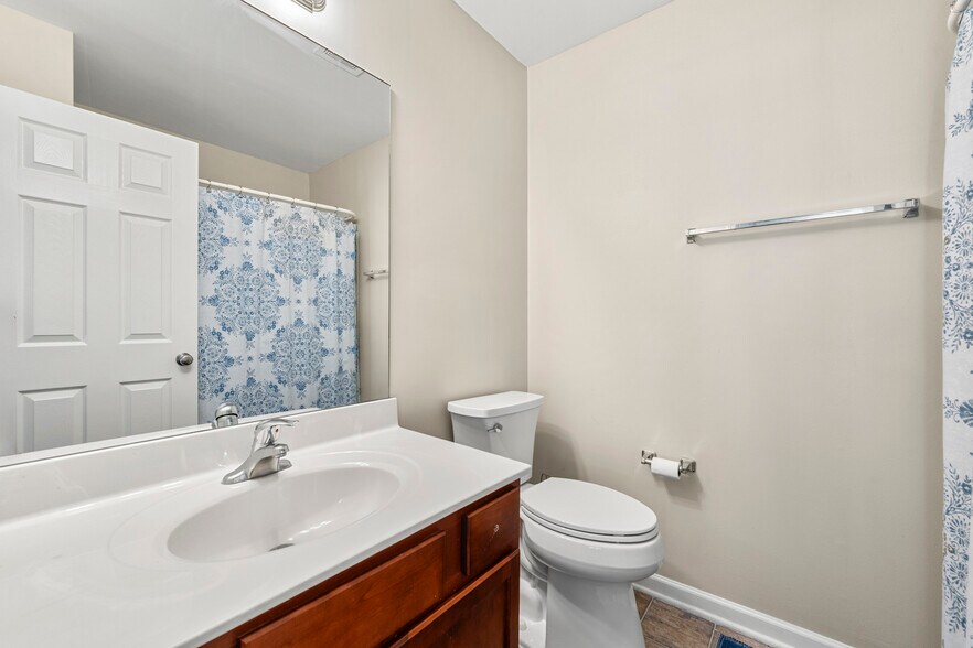 Building Photo - 940 Pierce Brennen Dr