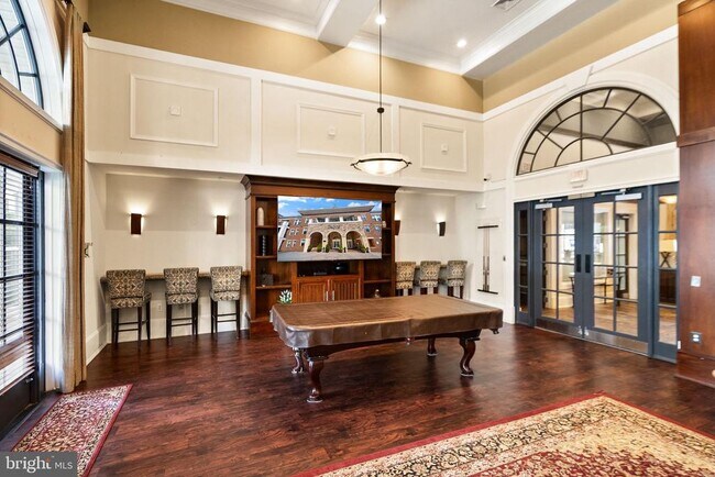 Building Photo - 2465 Army Navy Dr