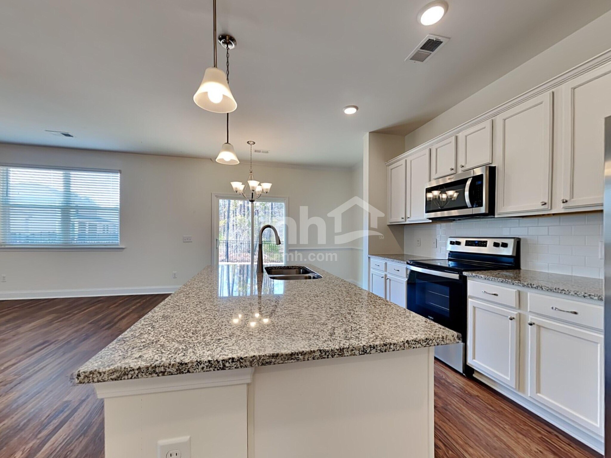 Building Photo - 117 Thatchet Dr