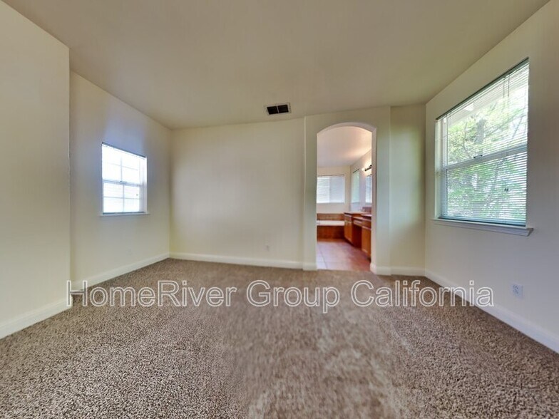 Building Photo - 4050 Copper Lake Way