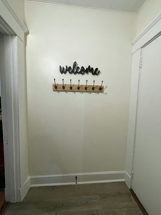 Building Photo - 3729 Maple Park Ave