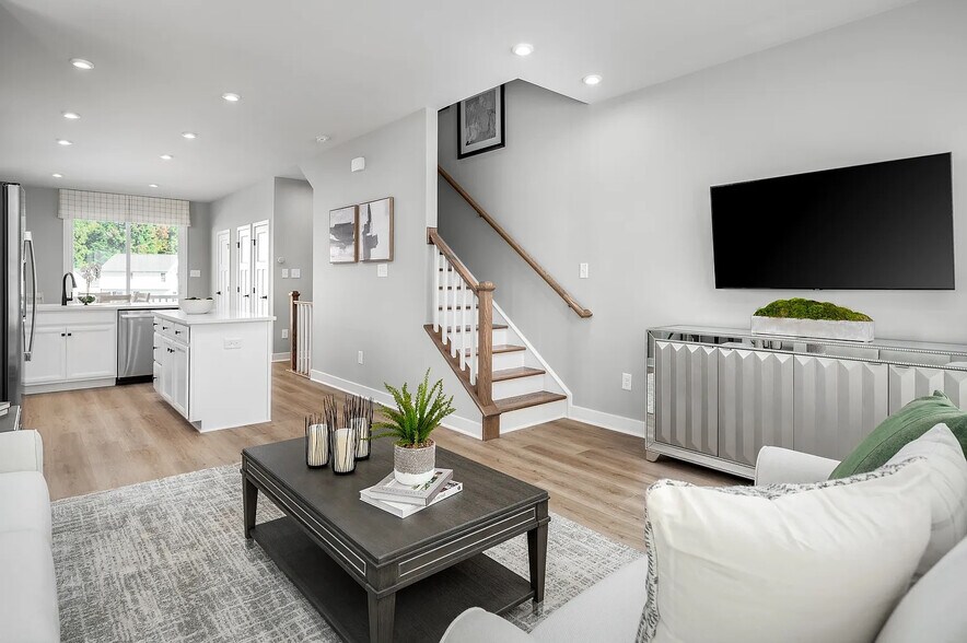 Building Photo - Room in Townhome on Coquina Ln