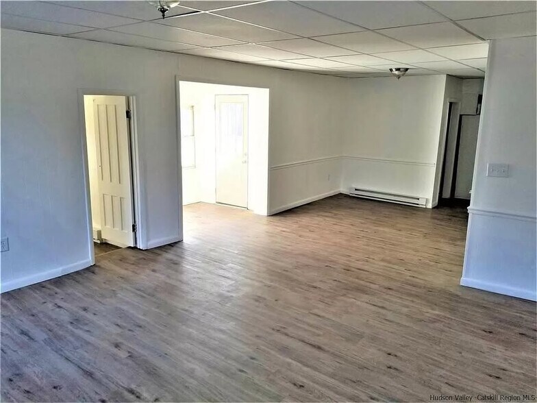 Living Room - 522 Main St