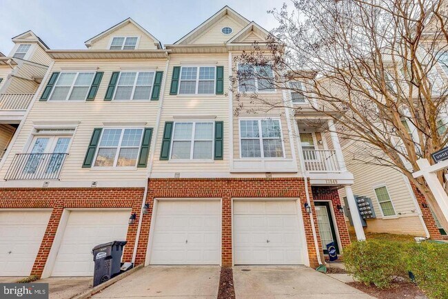 Building Photo - 13949 Hollow Wind Way