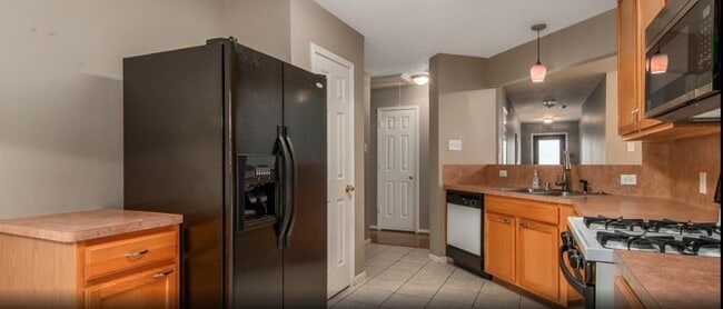 Building Photo - 26903 Castlecliff Ln