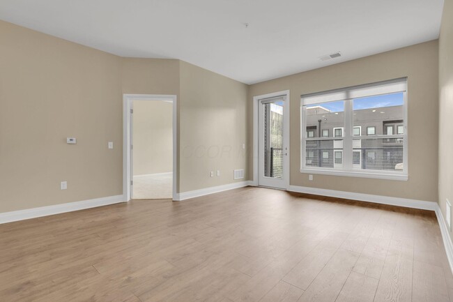 Building Photo - 6633 Dale Dr