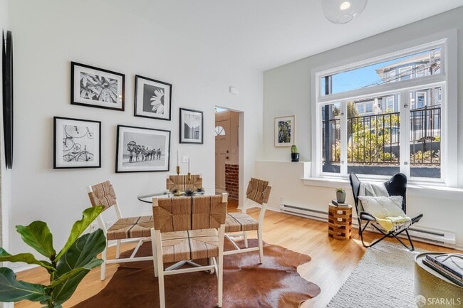 Building Photo - 490 Clipper St