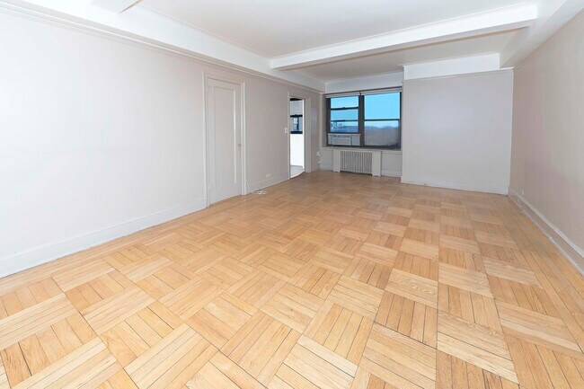 Building Photo - Quiet Studio w/ River Views