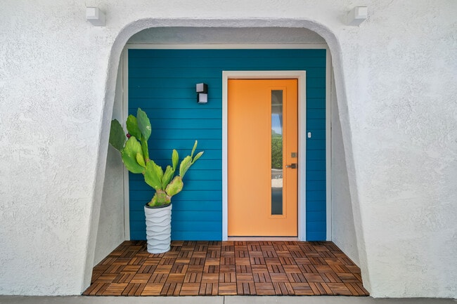 Building Photo - 2627 N Cerritos Rd