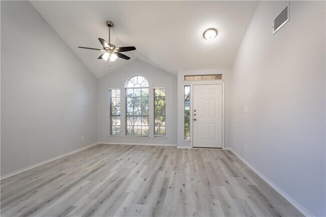 Building Photo - 2917 Bernardino Cove
