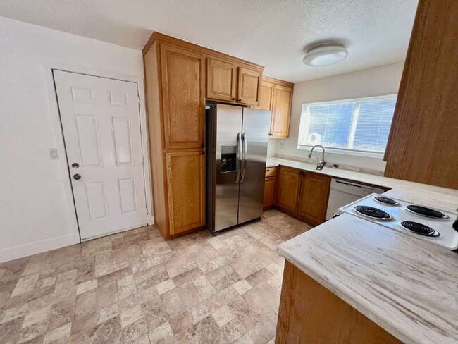 Building Photo - 2459 Gulf Dr