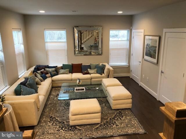 Building Photo - 7765 Belvale Dr