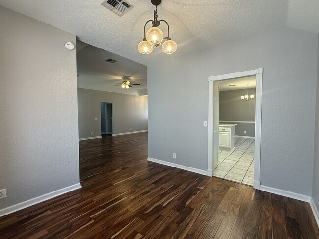Building Photo - Corner-lot home in the desirable Cooper Creek