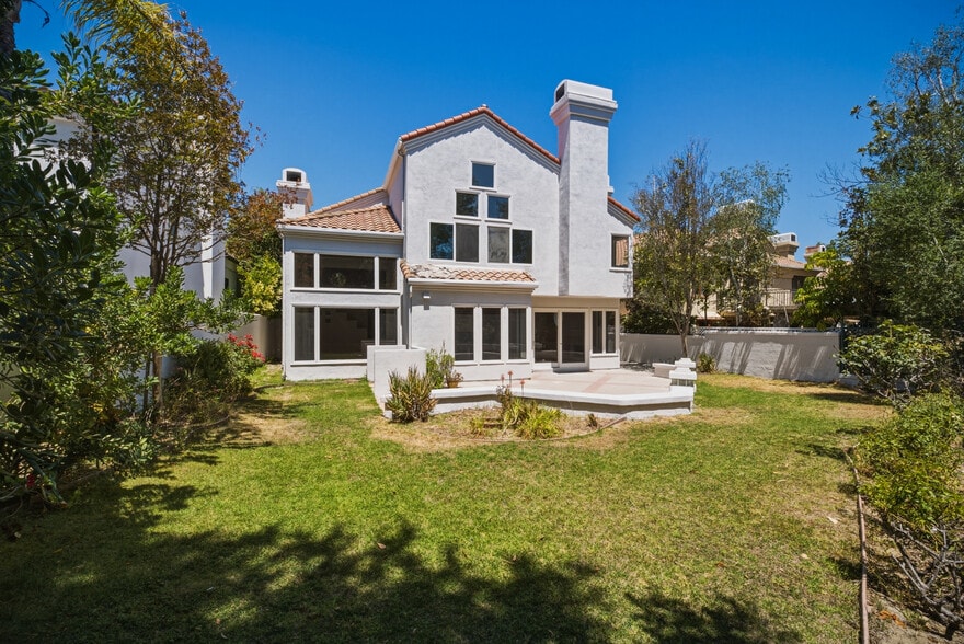 Building Photo - 4324 Park Verdi